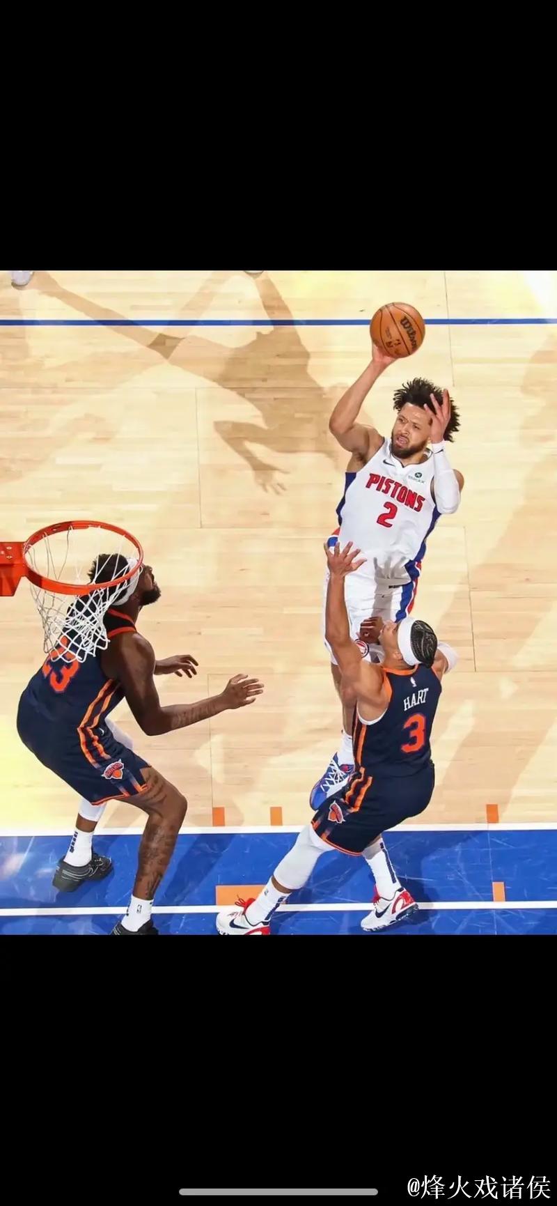 坎宁安跑位到底角三分出手投进，活塞领先21分打停老鹰