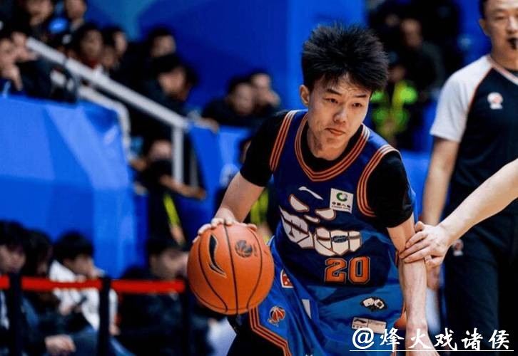 新疆队42分大胜四川，吴冠希重回巅峰状态，季后赛前景可期